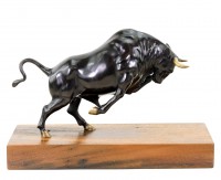 Limited Bronze Bull - Sculpture on old Ship’s Plank - Martin Klein Statue