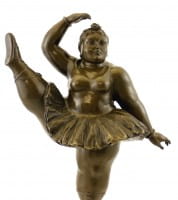 Bronze Figurine - Ballerina with leg up - sign. Fernando Botero