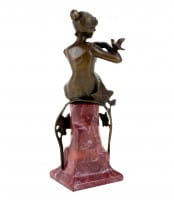 Bronze Art Nouveau Figurine - Woman with a dove - Signed F. Preiss