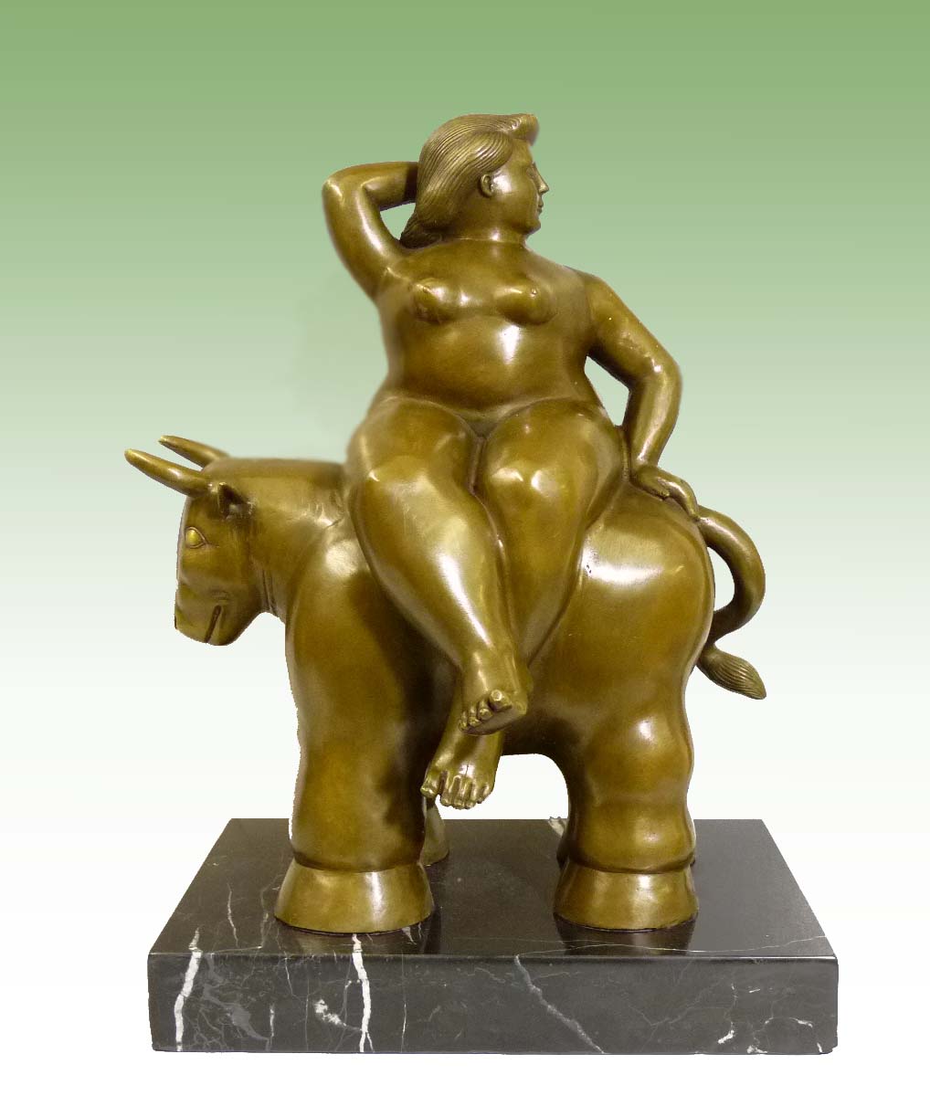 fernando botero bird sculpture