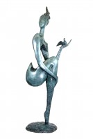 Limited Bronze Nude with Dove - Big Garden Sculpture - Martin Klein